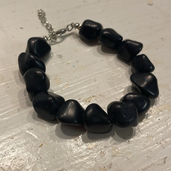 8” polished black onyx bracelet with lobster clasp - Picture 5 of 12